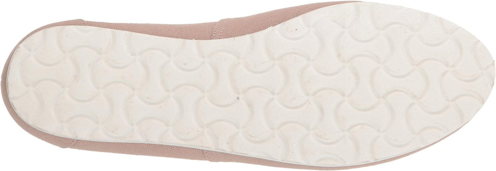 Amazon Essentials Womens Casual Slip-On Canvas Flat