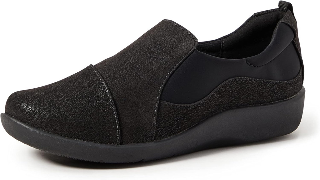 Clarks Womens CloudSteppers Sillian Paz Slip-On Loafer