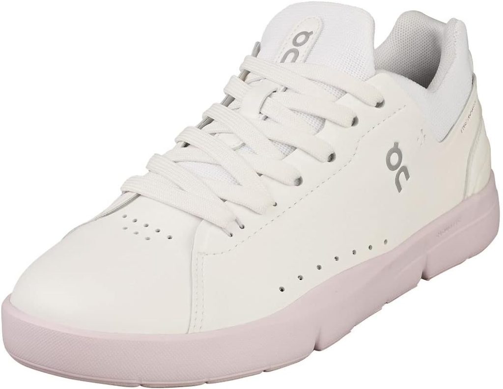On Womens The Roger Advantage Sneakers