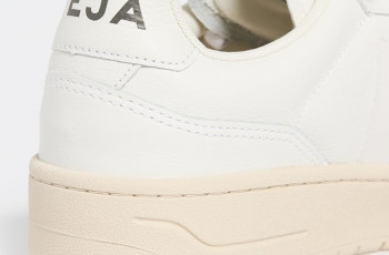 Veja Women’s V-90 Sneakers Review