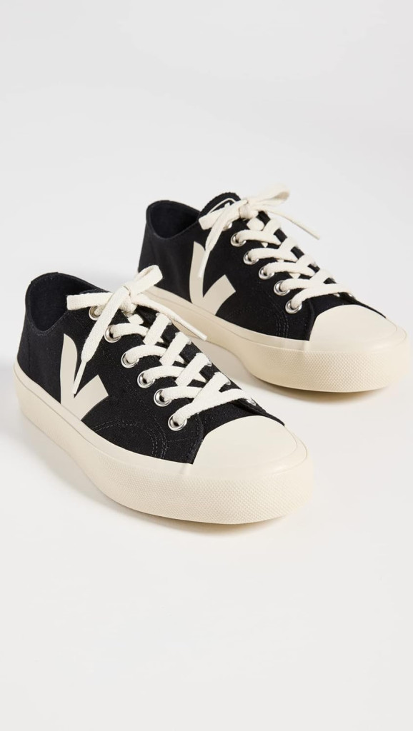 Veja Womens Wata II Low Sneakers