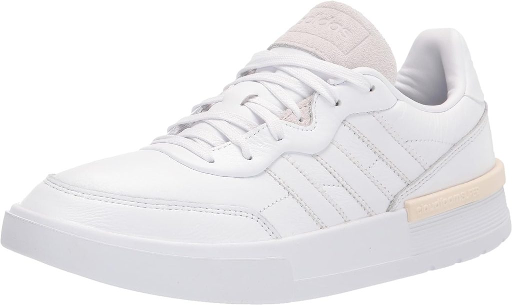 adidas Womens Futurecourt Tennis Shoe