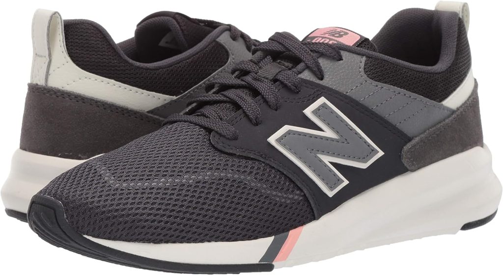 New Balance Womens 009 V1 Sneaker