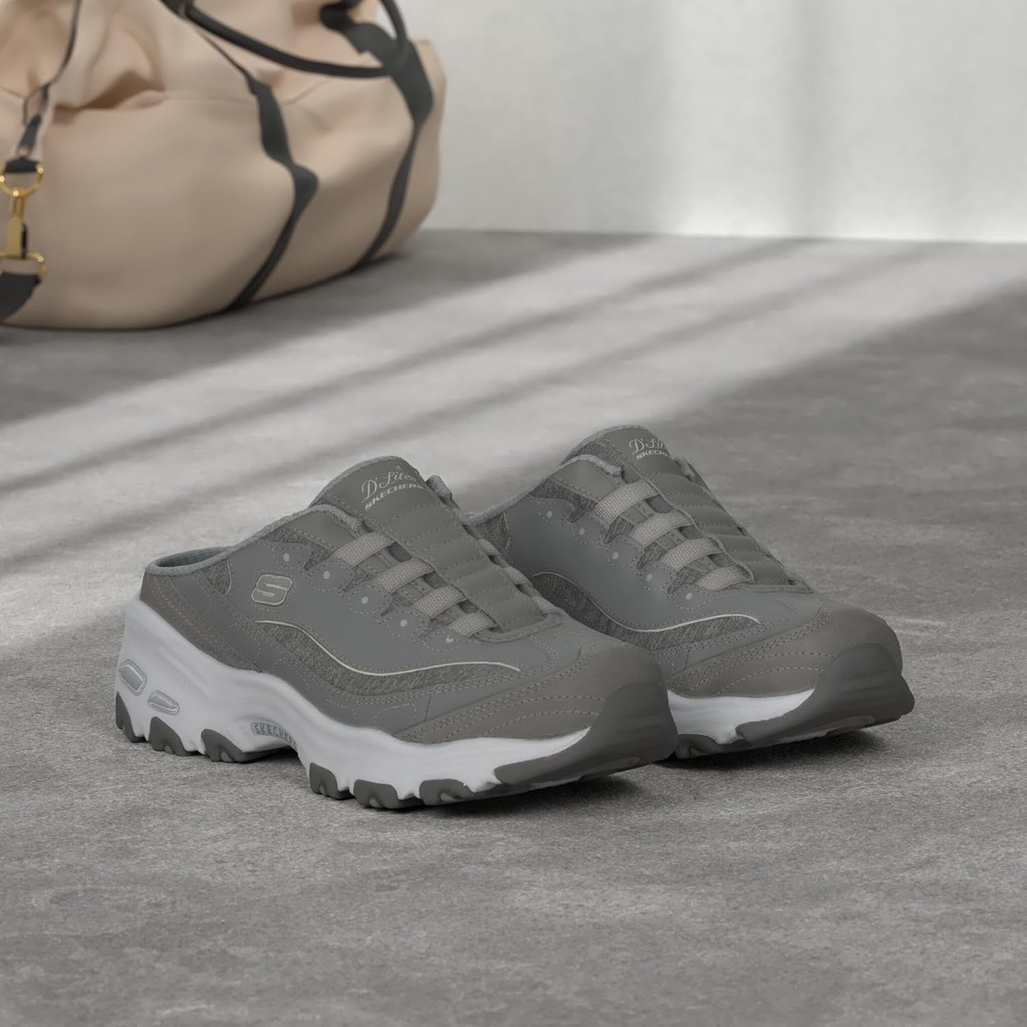 Skechers Womens Resilient